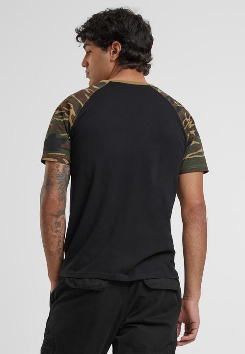 Actual product image Urban Classics Raglan Contrast Tee (S)