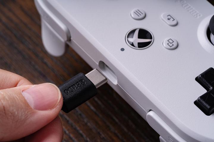 Image du produit 8bitdo Pro 2 (Windows, Xbox Series X)