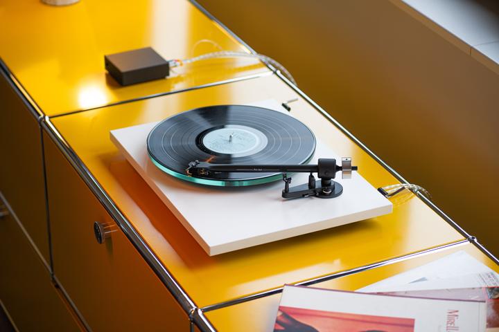 Actual product image Pro-Ject T2 Super Phono