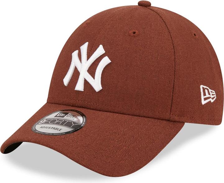 Actual product image New Era 9Forty Strapback Cap - Linen New York Yankees Brown
