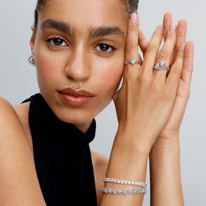 Immagine prodotto Pandora Anello a cuore con pavé ondulato (54, 925 Argento)