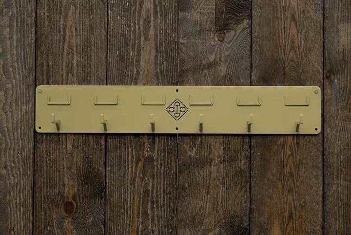 Image du produit Grooming Deluxe Porte-bridon pour cheval avec 6 Crochets et Porte-nom