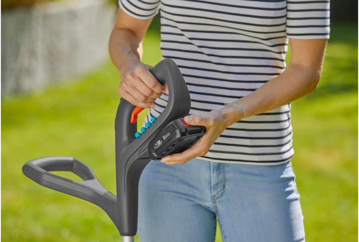 Produktbild Gardena SmallCut 23 18V P4A Ready-To-Use Set (Kunststoffmesser)