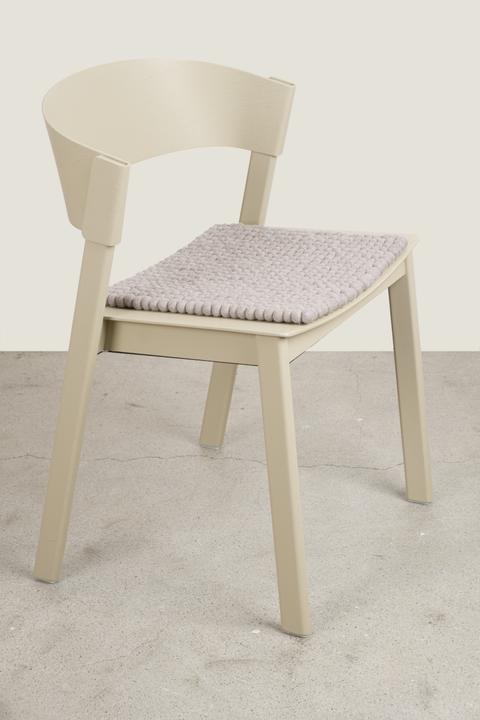 Produktbild Myfelt Luis – Filzkugel Sitzauflage quadratisch (36 x 36 cm)