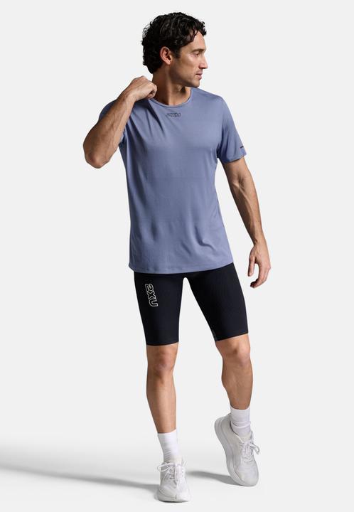 Produktbild 2XU Light Speed Tech Tee (L)