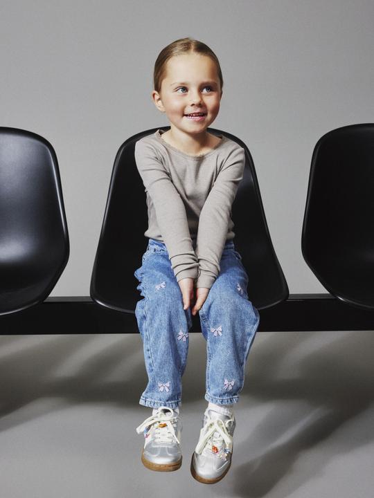 Produktbild Name it NMFBELLA MOM EMB JEANS 3285-BE NOOS (104)