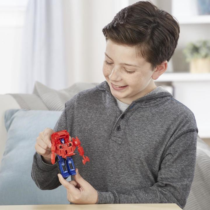 Actual product image Hasbro Energon Axe Attack Optimus Prime