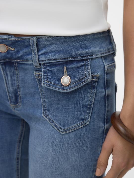 Actual product image Vero Moda VMJEAN Niedrige Taille Ausgestellt Jeans Ausgestellt (XS)