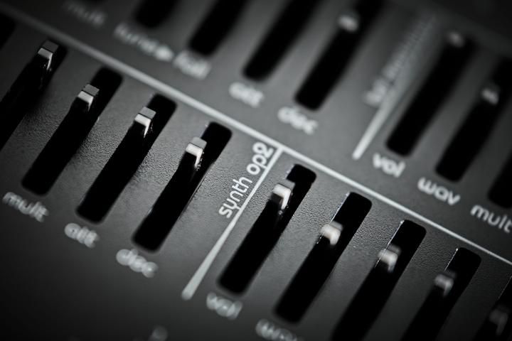 Produktbild Twisted Electrons BlastBeats