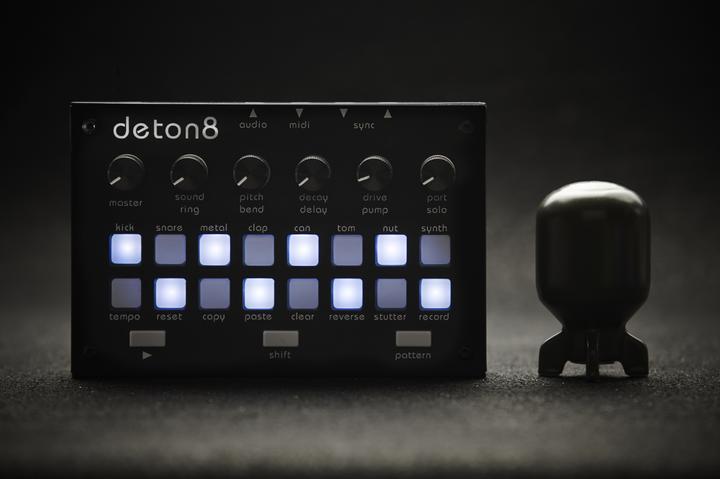 Actual product image Twisted Electrons deton8