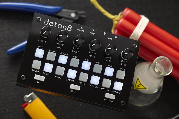 Actual product image Twisted Electrons deton8