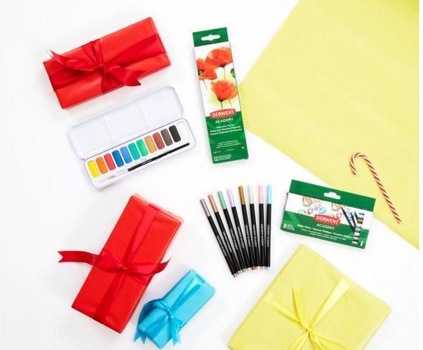 Actual product image Derwent Watercolor Watercolour Pan Set Multicolor (Multicoloured)
