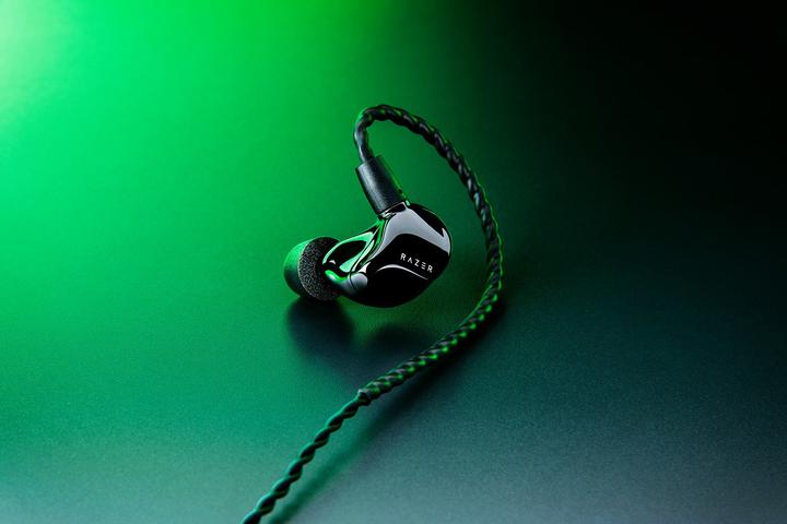 Immagine prodotto Razer Moray - Monitor in-ear ergonomico per lo streaming per tutto il giorno (Cablato)