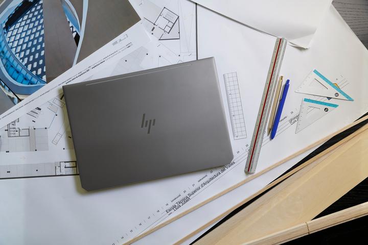 Produktbild HP ZBook Studio G5 Mobiler Arbeitsplatz (15.6 Zoll) Ultra HD Intel® Core™ i9 DDR4-SDRAM SSD NVIDIA (15.60", Intel Core i9-8950HK, 16 GB, 512 GB)