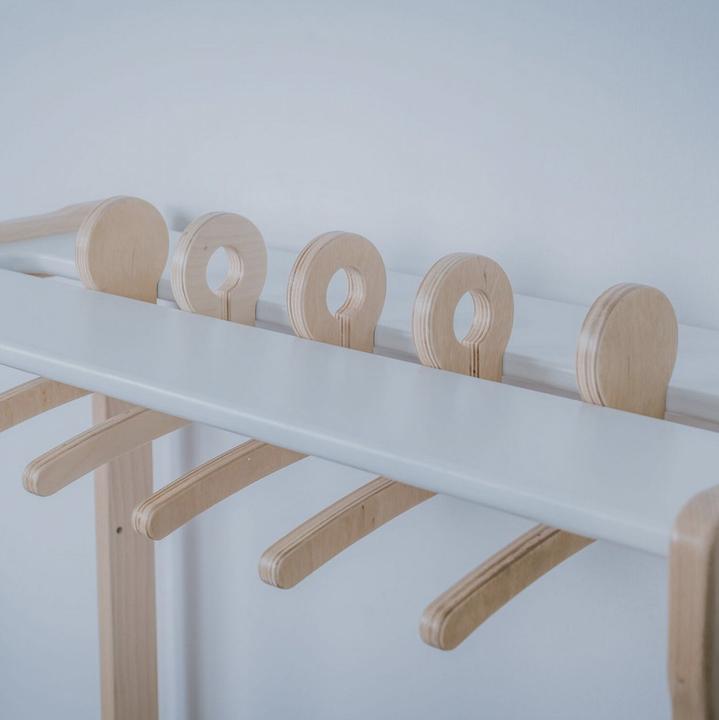 Produktbild Montessori Kleidergarderobe