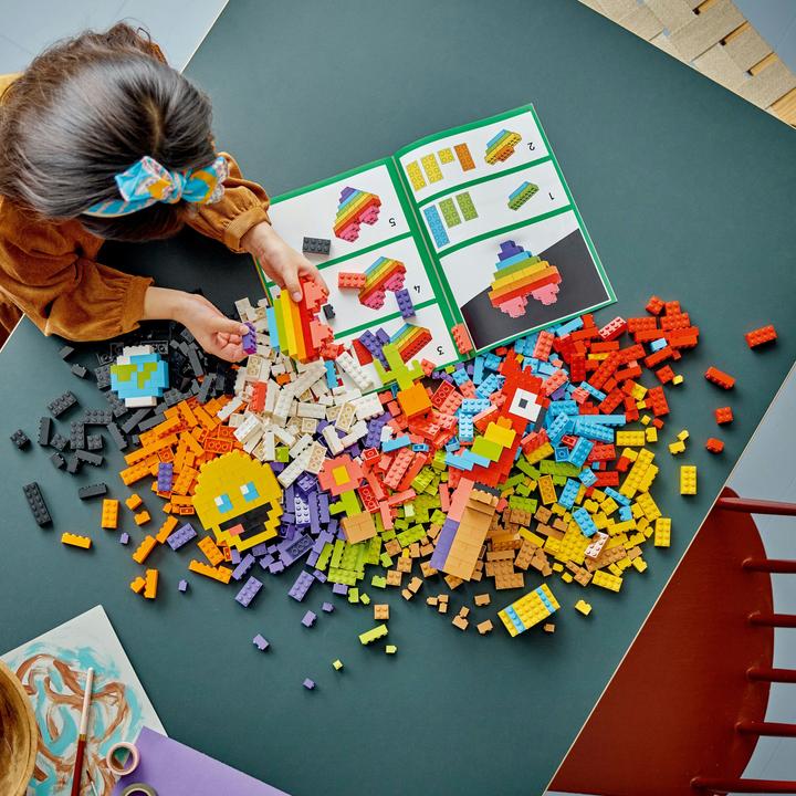 Actual product image LEGO Large creative building set (11030, LEGO Classic)
