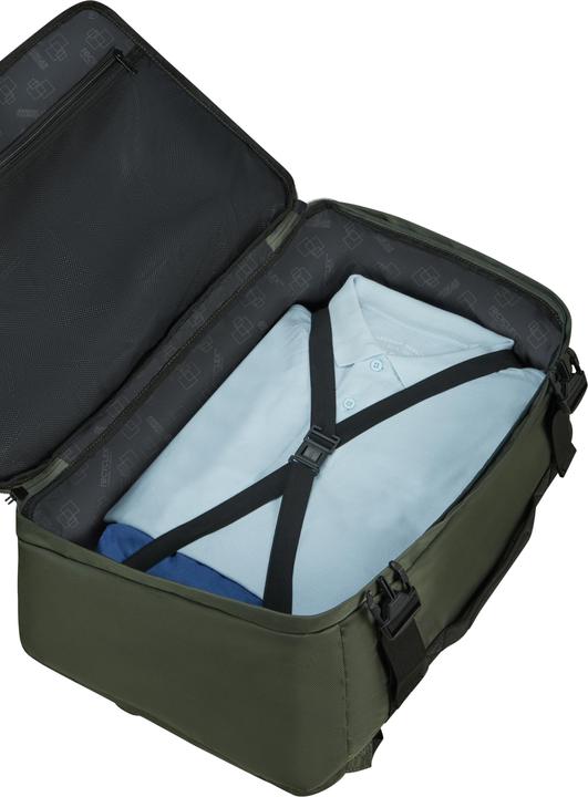 Actual product image American Crew Urban Track Dark Khaki (44 l)