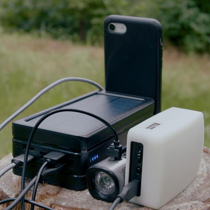 Immagine prodotto Apfelkiste Powerbank solare da esterno LED 4x USB A (50000 mAh, 185 Wh)