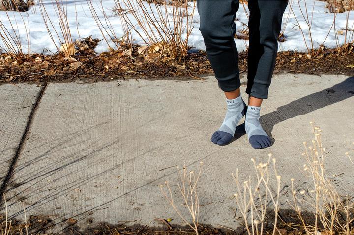 Actual product image Injinji Women's Ultra Run MIni-Crew (M/L)
