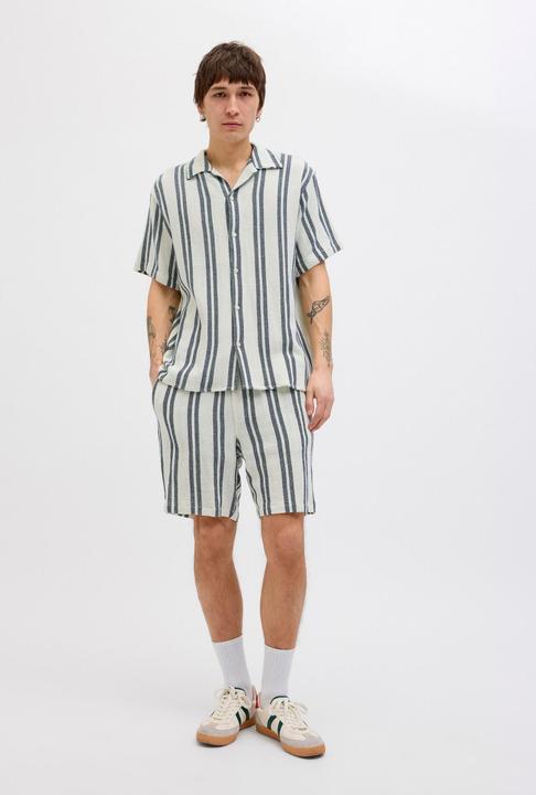 Actual product image Jack & Jones Relaxed Fit Shorts Shorts (XL)