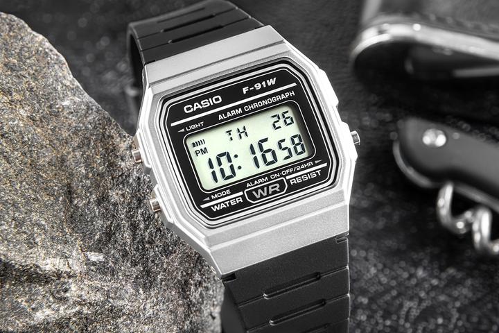 Produktbild Casio Retro Vintage (Digitaluhr, 32 mm)