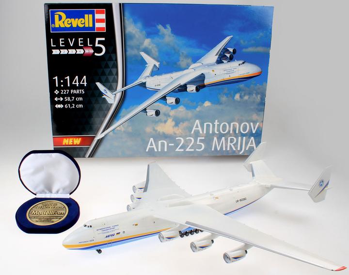 Actual product image Revell Antonov AN-225 Mriya