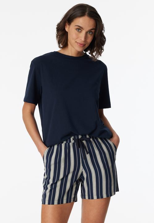 Blau gestreift