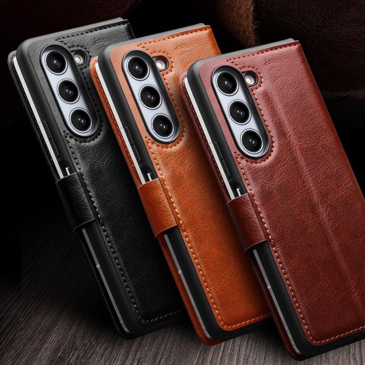 Produktbild QiAlino Hülle Flip mit magnetischem Verschluss Hellbraun (Samsung Galaxy Z Fold5)