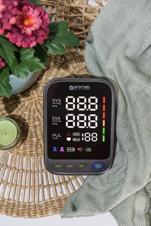 Actual product image Oromed Ciśnieniomierz naramienny ORO-N15 PROFESSION (Blood pressure monitor upper arm)