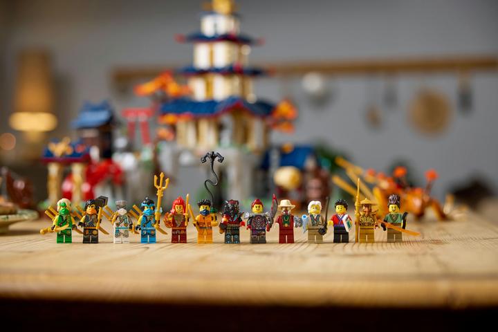 Actual product image LEGO Tournament temple city (71814, LEGO Ninjago, LEGO Rare Sets)