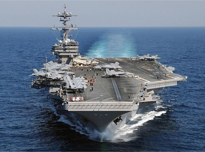 Produktbild Italeri U.S.S. George H.W: Bush CVN 77