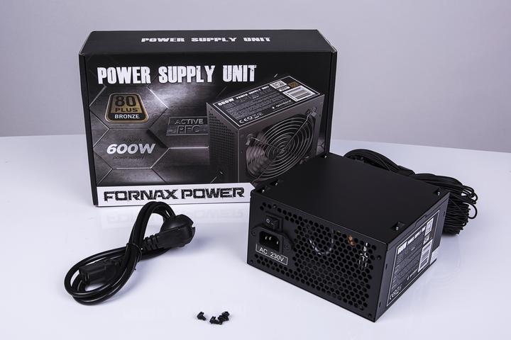 Produktbild Gembird Power supply ATX 80+Bronze aktywne PFC, fan (600 W)