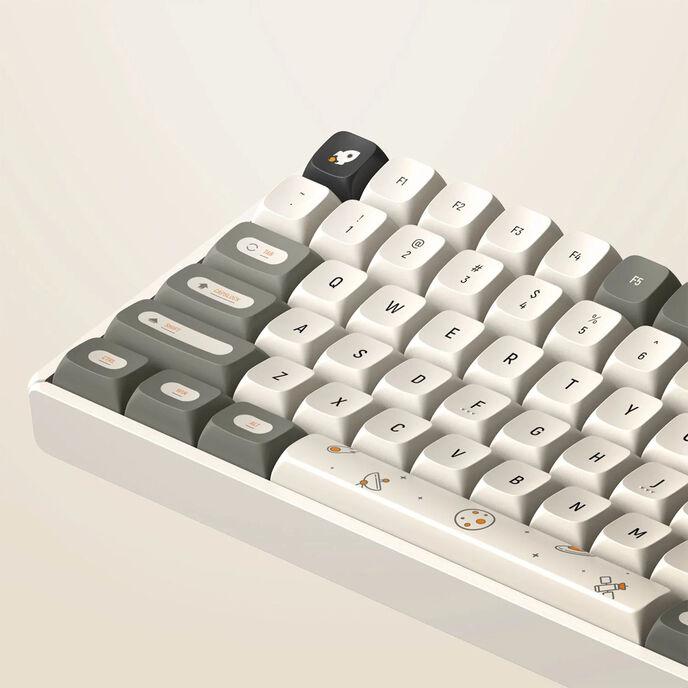 Produktbild Iqunix F97 Hitchhiker Wireless Gaming Tastatur, RGB - Moonstone-Switches (DE, Kabellos)