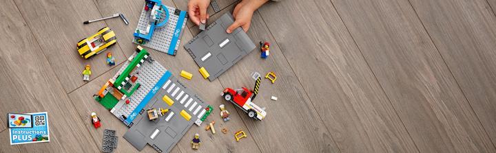 Produktbild LEGO Einkaufsstrasse mit Geschäften (60306, LEGO City)