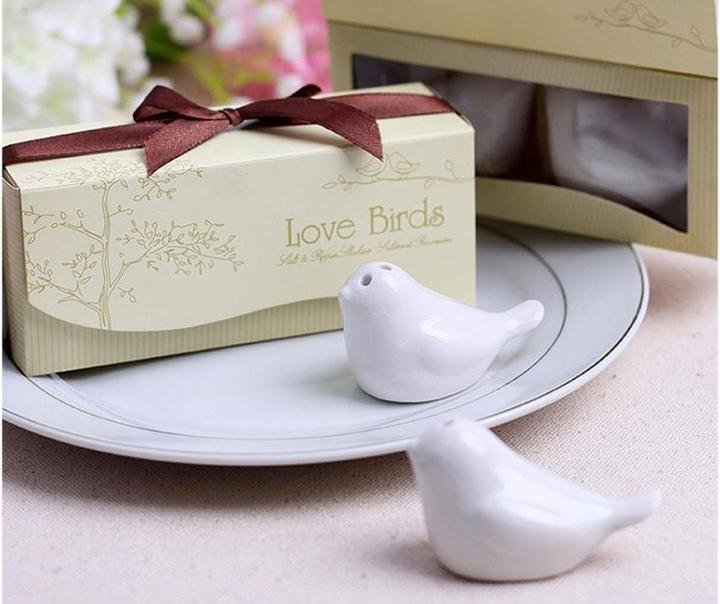 Actual product image TOP Salt and pepper shakers (Salt, Pepper)