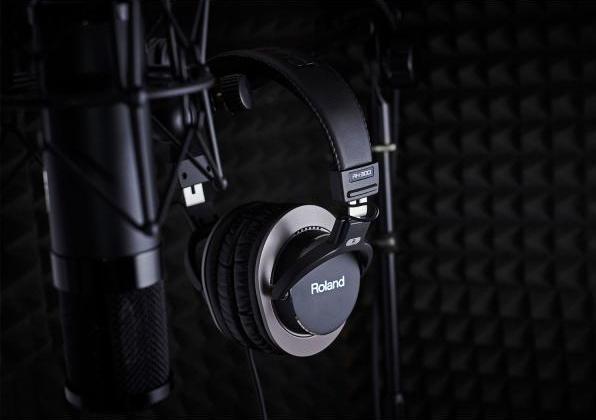 Actual product image Roland RH-300 studio headphones with cable (ANC, Cable)