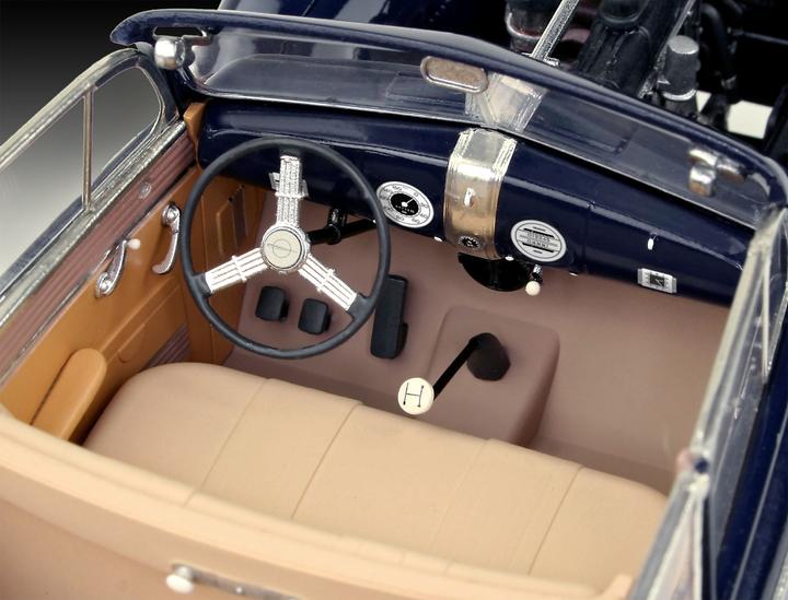 Actual product image Revell 124 Car Model Kit Luxury Class Car Admiral Saloon