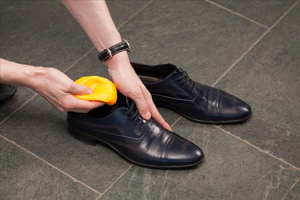 Actual product image Cyber Clean Cleaning compound for shoes 145gr. (1 x)