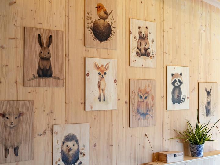 Immagine prodotto La Mia! Quadri da parete per bambini con animali colorati, realizzati in legno di pino cembro di alta