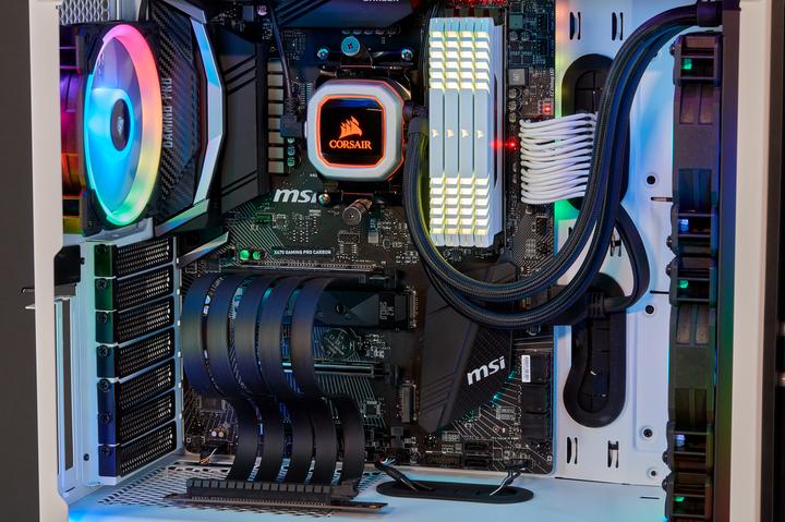 Produktbild Corsair CC-8900419