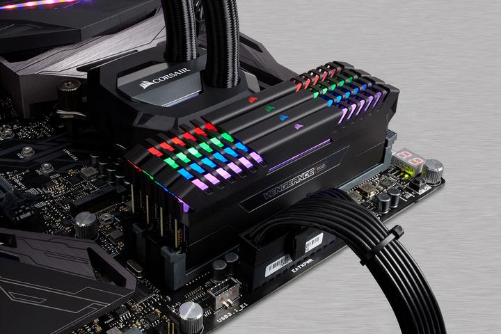 Image du produit Corsair DDR4 Vengeance RGB LED (4 x 8GB, 3000 MHz, RAM DDR4, DIMM)