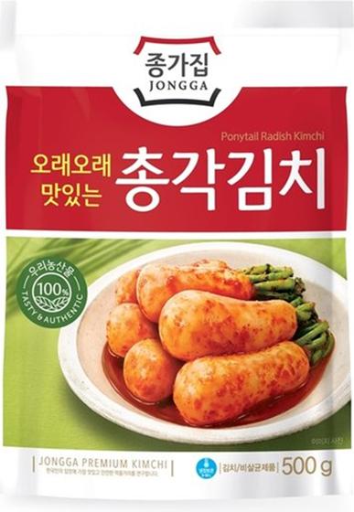 Actual product image Jongga Chonggak Kimchi Ponytail Radish (500 g)