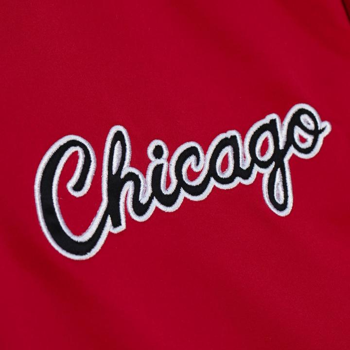 Immagine prodotto Mitchell & Ness NBA Chicago Bulls - Giacca in raso pesante Uomo (S)
