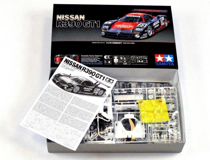 Actual product image Tamiya Nissan R 390 GT1