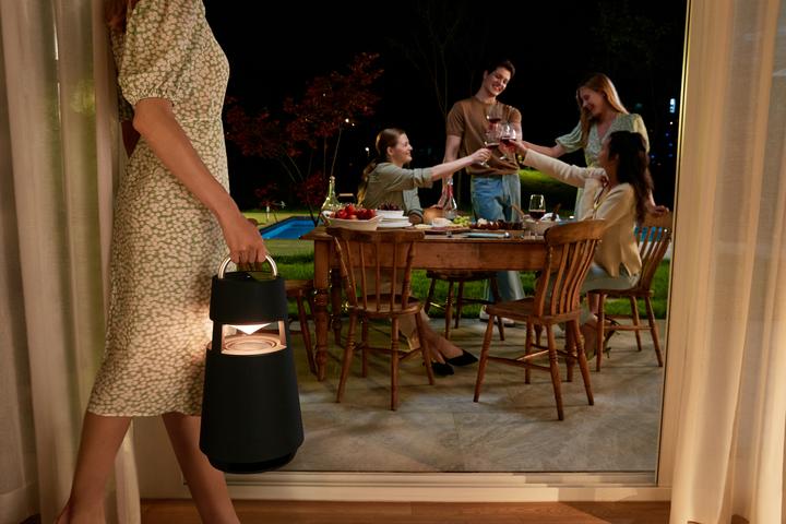 Immagine prodotto LG XBoom 360 (10 h, Corrente elettrica, Batteria ricaricabile)
