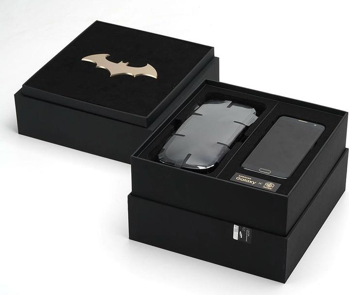 Actual product image Samsung Galaxy S7 Edge Injustice Batman Limited Edition (32 GB, Black, Black Onyx, 5.50", Single SIM, 12 Mpx, 4G)