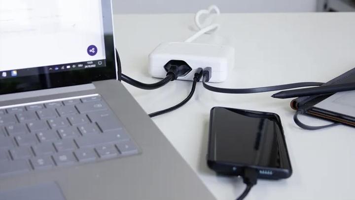 Actual product image Steffen IQ charging station (3 x, Type 13, USB-A, USB-C, 1.50 m)