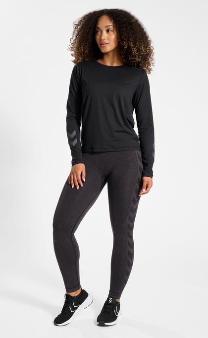 Actual product image hummel Mt Taylor T-Shirt L/S (S)