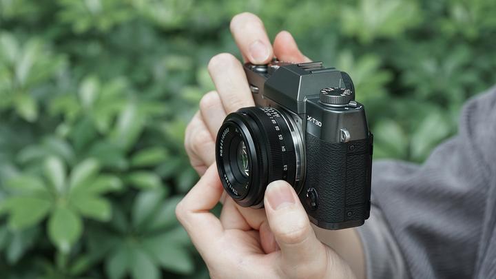 Produktbild TTArtisan 25mm f/2 für MFT (Micro Four Thirds, APS-C / DX)