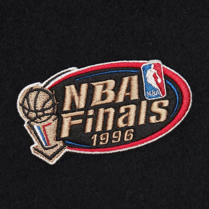 Actual product image Mitchell & Ness M&N Vintage Varsity Wool Jacke - NBA Chicago Bulls - S (S)